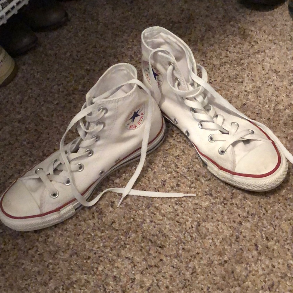 WHITE HIGH TOP CONVERSE
